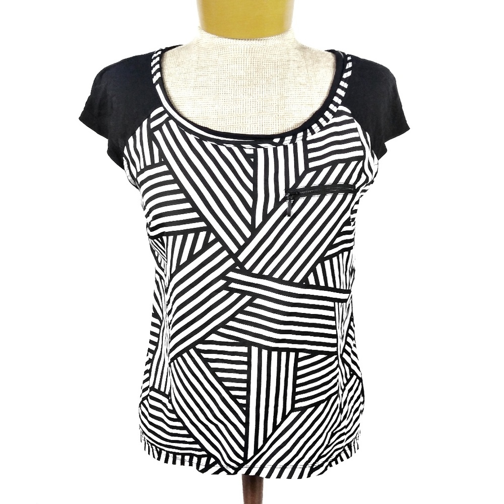 A.n.a. - black & white geometric short sleeve top